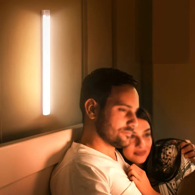 Luz LED Inteligente con Sensor de Movimiento - Recargable USB NovaGlow"